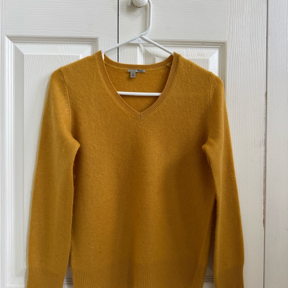 Halogen 100% CASHMERE V-Neck Sweater Autumn Gold XSP